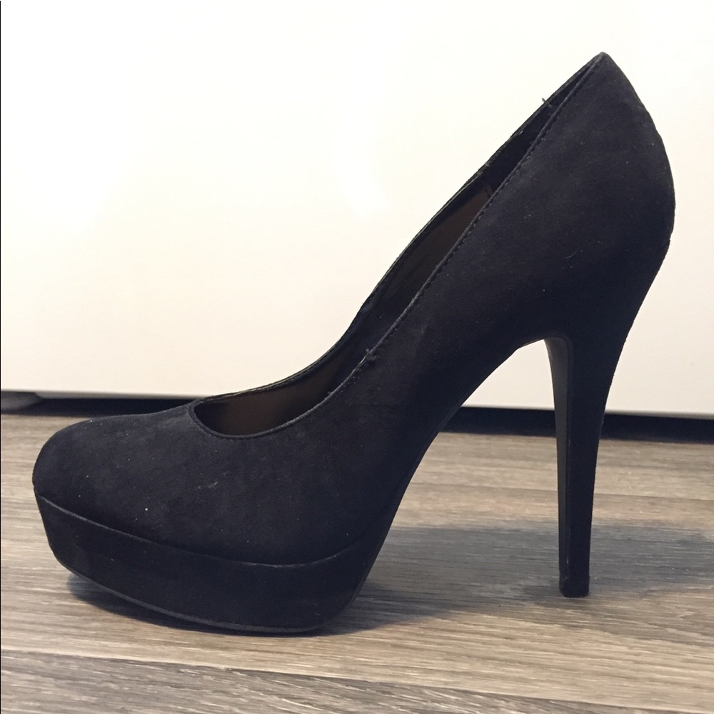 LC Lauren Conrad Classic Black High Heel Size 9